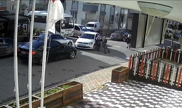 Trafikte tartıştığı sürücüyü tabancayla öldürdü; olay anı kamerada