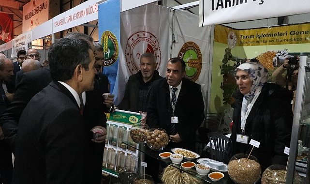 Vali Ekici fuar ziyareti gerçekleştirdi