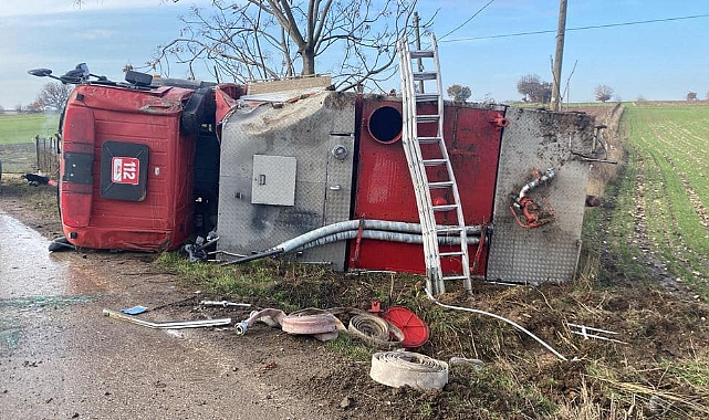 Vize Belediyesi İtfaiye Ekibi Kaza Geçirdi