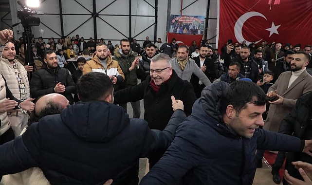 Başkan Kesimoğlu, asker eğlencesinde gençlerle bir aradaydı