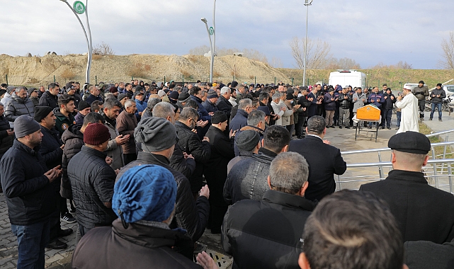 BELEDİYE PERSONELİNE SON VEDA