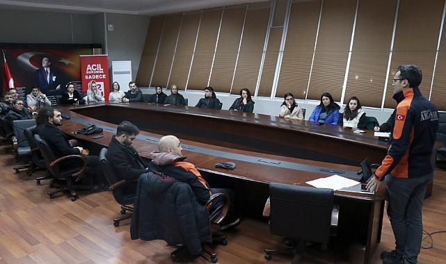 Edirne'de, depremler için mahalle afet gönüllüleri oluşturuluyor