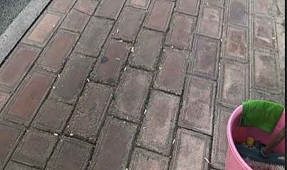 İş Yerleri Önlerindeki Temizlik Kovaları