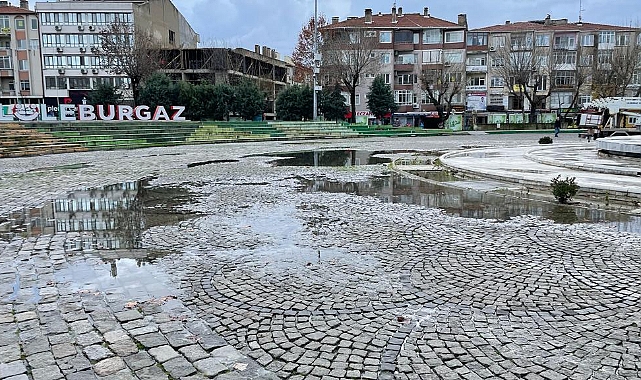 Kongre Meydanı Göle Döndü