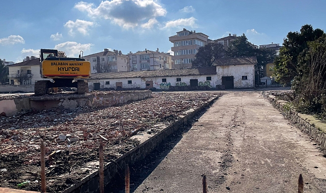 Pancar Bölge Şefliği Yıkım Çalışmaları Sürüyor