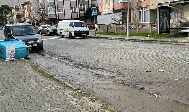 Sağanak ve fırtına hayatı felç etti