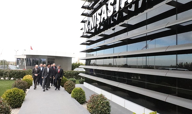 Vali Birol Ekici Evrensekiz OSB’de fabrika ziyareti gerçekleştirdi