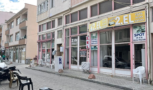 Vatandaşlar Ekonomik Zorluklarla Başa Çıkmak İçin İkinci El Eşyalara Yöneliyor