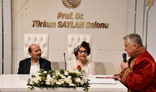 Huzurevi Aşkı Mutlu Bir Birlikteliğe Dönüştü