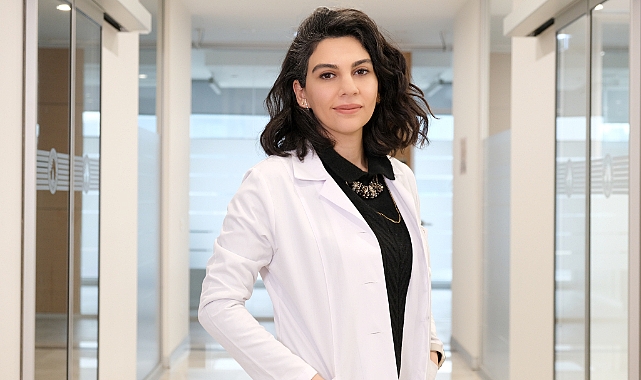 Sağlıklı bir gülüş için diş eti estetiği