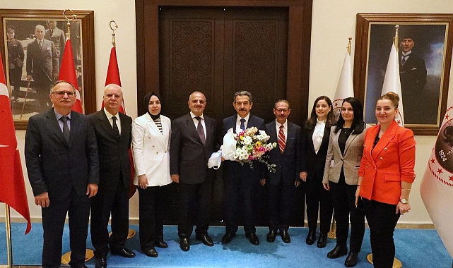 Vergi Haftası Münesebetiyle Vali Birol Ekici Ziyaret Edildi