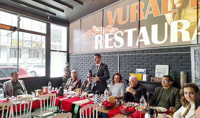 Babaeski'de Seçim Atmosferi Kızışıyor: AK Parti Adayı Fırat Yayla'dan Muhasebecilere Kahvaltı