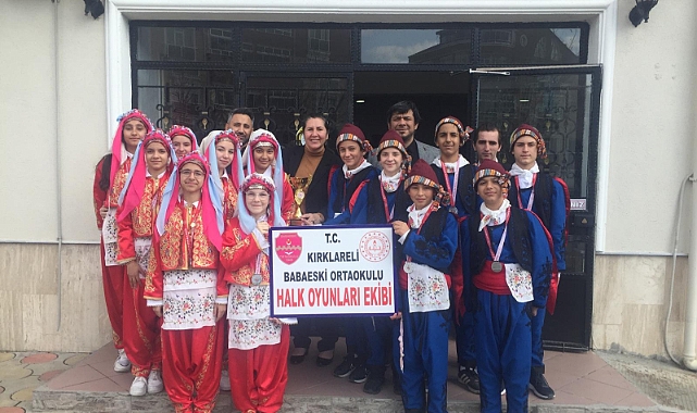 Babaeski Ortaokulu Öğrencilerinden Halk Oyunlarında Büyük Başarı