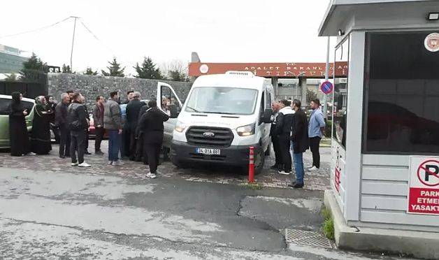 Bakırköy'de 4 kişinin öldüğü kazaya neden olan TIR sürücüsü: Yüksekliği tahmin edemedim. Çok üzgünüm