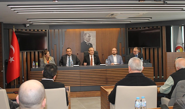 Başkan Adayı Murat Mahir Altan ve Heyetinden Lüleburgaz Ticaret ve Sanayi Odası'na Önemli Ziyaret