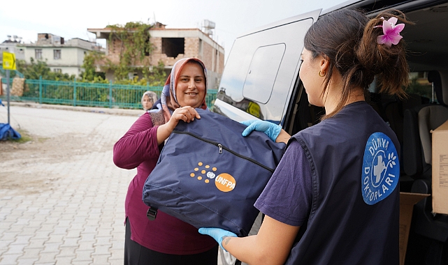 Dünya Doktorları deprem bölgesinde sorumluluk üstlenen kadınların mücadelesine dikkat çekti