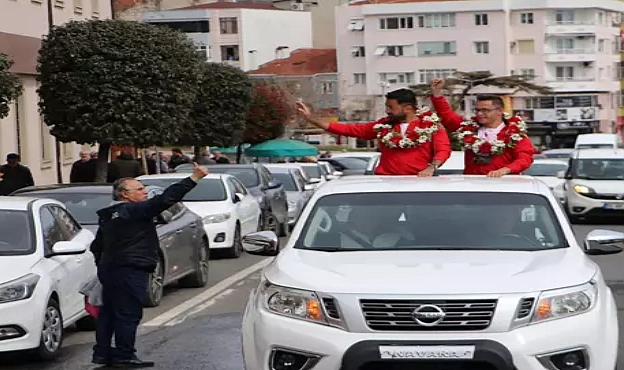 Dünya rekoru kıran down sendromlu Emirhan'a özel karşılama