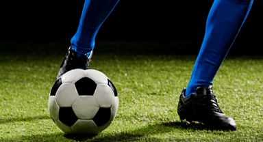 Büyükmandıra Sahası’nda Büyük Heyecan: Adaspor ve Kaynarca Gençlikspor Karşı Karşıya
