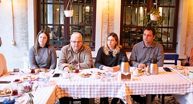 TKP Genel Sekreteri Kemal Okuyan ile Yunanistan Komünist Partisi Patras Belediye Başkanı Kostas Peletidis'ten İstanbul'da Ortak Basın Açıklaması
