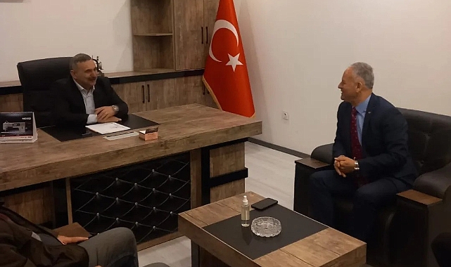 Bağımsız Belediye Başkan Adayı Serdar Türker, Boğaziçi Tekstil Fabrikasını Ziyaret Etti
