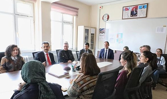 Vali Ekici İmam Hatip Ortaokulunu Ziyaret Etti
