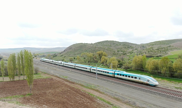 ANKARA – SİVAS HIZLI TRENİ 1 YAŞINDA