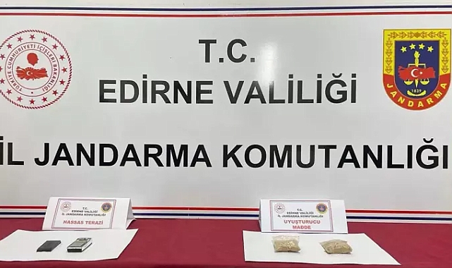 Edirne'de araçta eroin ele geçirildi; 2 gözaltı