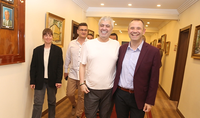 Kırklareli Belediye Başkanı Derya Bulut, Sanatçı Cengiz Kurtoğlu'nu Ağırladı