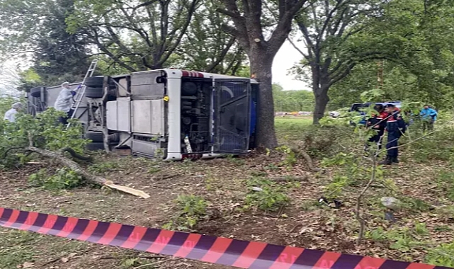 Kırklareli'de yolcu otobüsü devrildi: 11 yaralı