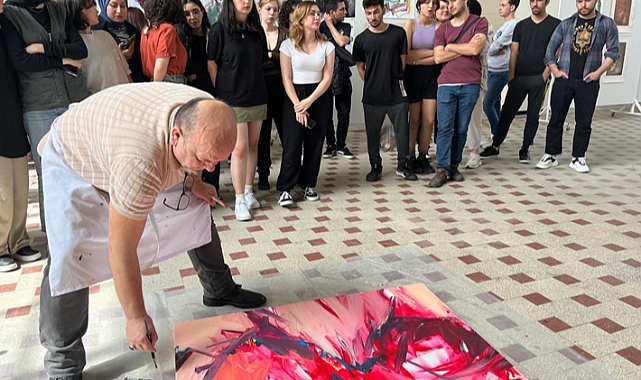 PROF. FEHİM HUSKOVİÇ'TEN TUVAL ÜZERİ AKRİLİK BOYA RESİM PERFORMANSI