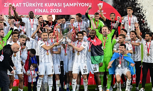 Beşiktaş Ziraat Türkiye Kupası'nı Kaldırdı!