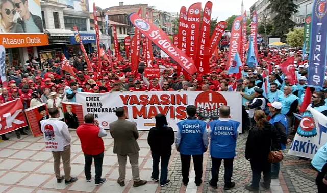 Edirne'de 1 Mayıs kutlamasına 2 bin kişi katıldı