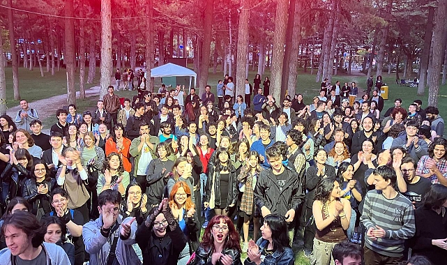 Eskişehir'de komünist gençlerden coşkulu uyuşturucu karşıtı konser