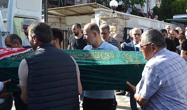 Simge Köseoğlu'nun Cenaze Töreni Kırklareli'nde Yoğun Katılımla Gerçekleştirildi