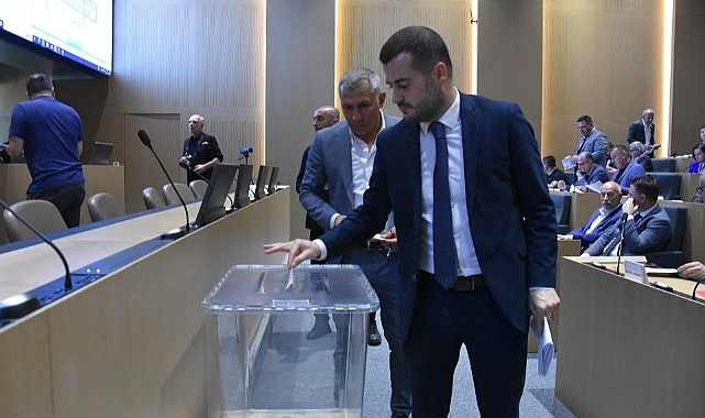 Tekirdağ Büyükşehir Belediye Meclisi’nde Türkiye Belediyeler Birliği Üyeliği Seçimi Gerçekleştirildi