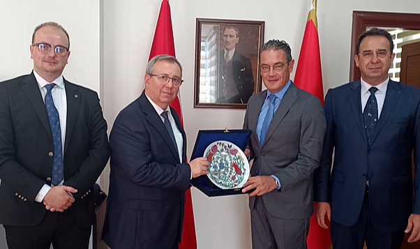 TRAKYA ÜNİVERSİTESİ REKTÖRÜ PROF. DR. ERHAN TABAKOĞLU'NDAN KARADAĞ BÜYÜKELÇİSİ BARIŞ KALKAVAN'A ZİYARET