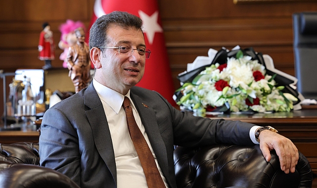 AKGÜN'Ü MAKAMINDA TEBRİK ETTİ