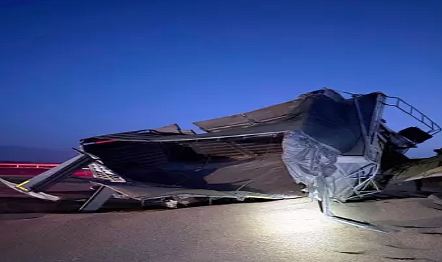 Malkara’da devrilen TIR’ın sürücüsü yaralandı