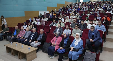"MEVLANA'DA ALEM VE İNSAN" ADLI KONFERANS GERÇEKLEŞTİRİLDİ