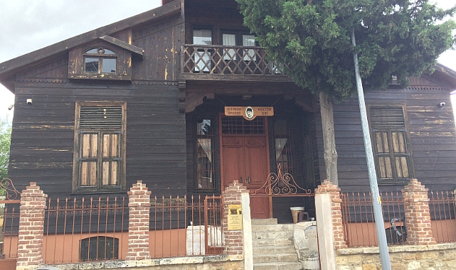 ALİ RIZA EFENDİ KÜLTÜR EVİ ZİYARETÇİLERİNİ BEKLİYOR