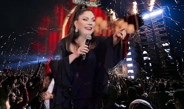 İZEL BABAESKİ'YE GELİYOR!