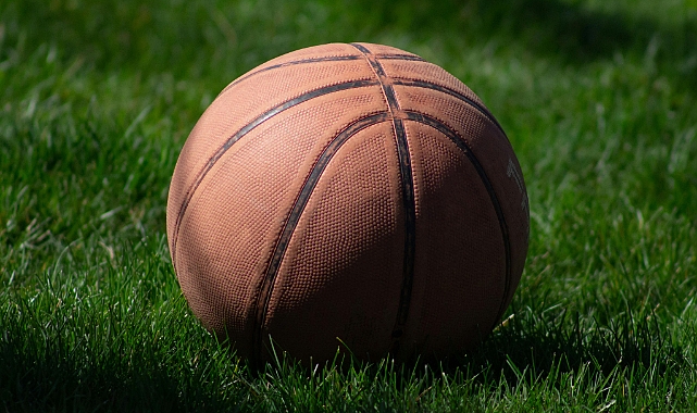 Basketbol Oynamak: Sağlık, Eğlence ve Sosyal Bağlantılar