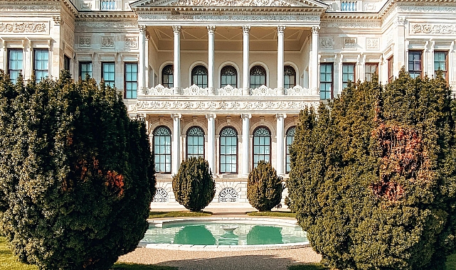 DOLMABAHÇE SARAYI