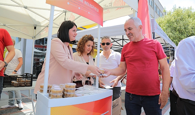 EDİRNE BELEDİYE BAŞKANI AV. FİLİZ GENCAN AKIN'DAN AŞURE İKRAMI