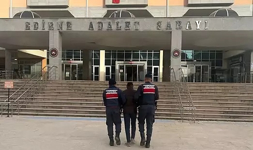 Edirne'de 'dolandırıcılık' suçundan aranan şüpheli sınırda yakalandı
