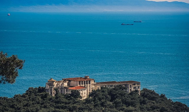 İstanbul Adalar'da Yaz Mevsimi: Tarih, Doğa ve Eğlenceyi Buluşturan Eşsiz Bir Deneyim