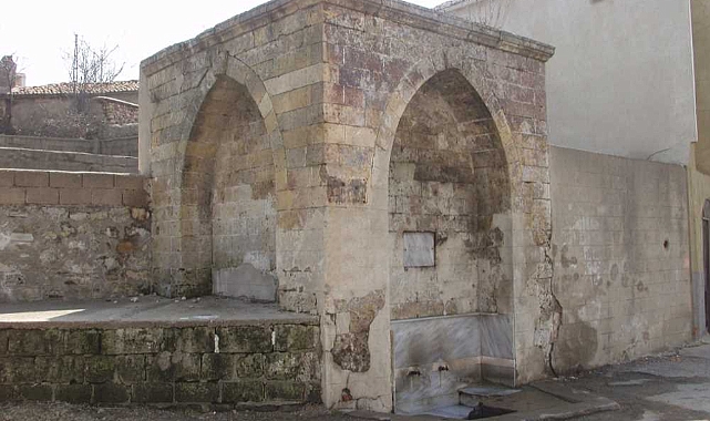 GEÇMİŞTEN GÜNÜMÜZE TARİHİ ÇEŞMELER