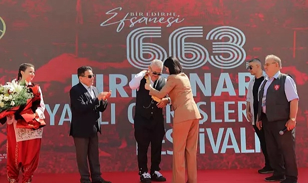 Tarihi Kırkpınar Yağlı Güreşleri'nde, geleneksel 'ağa karşılama' töreni yapıldı
