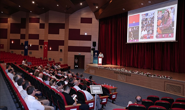 TRAKYA ÜNİVERSİTESİNDE 15 TEMMUZ DEMOKRASİ VE MİLLİ BİRLİK GÜNÜ ANMA ETKİNLİKLERİ DÜZENLENDİ