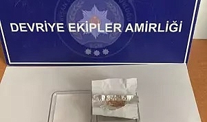 ÜZERİNDE UYUŞTURUCUYLA YAKALANAN ŞÜPHELİYE GÖZALTI